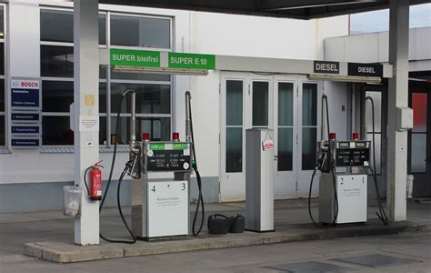 Freie Tankstelle Rolfes in 26489 Ochtersum · Esenser Straße 110 